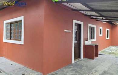 Imagem: A casa possui 2 Dormitórios, 2 Banheiros, 1 Vaga na garagem