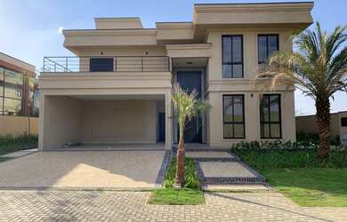 Imagem: A casa em condomínio possui 4 Dormitórios, 5 Banheiros, 5