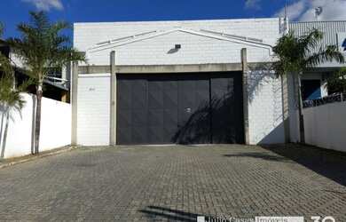 Imagem: O depósito possui 723m² de Área e está localizado em Além