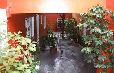 Imagem: O depósito possui 2 Vagas na garagem, 400m² de Área e está