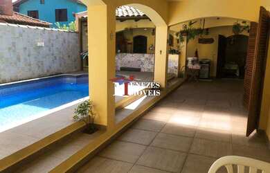 Imagem: A casa em condomínio possui 4 Dormitórios, 4 Banheiros, 3