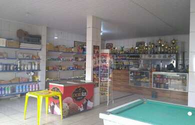 Imagem 10: Sobrado com casa no piso superior e salão no piso inferior à venda por...