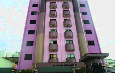 Imagem: O apartamento possui 1 Dormitório, 1 Banheiro, 1 Vaga na garagem