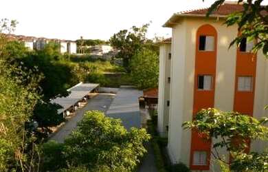 Imagem: O apartamento possui 2 Dormitórios, 1 Banheiro, 1 Vaga na garagem