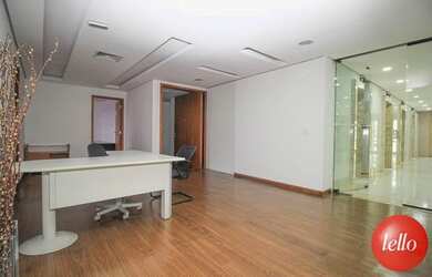 Imagem: O depósito possui 5 Vagas na garagem, 560m² de Área, Imóvel