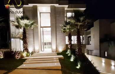 Imagem: A casa possui 4 Dormitórios, 5 Banheiros, 994m² de Área e