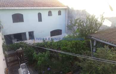 Imagem: A casa possui 5 Dormitórios, 4 Banheiros, 447m² de Área e