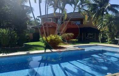 Imagem: A casa em condomínio possui 5 Dormitórios, 5 Banheiros, 3