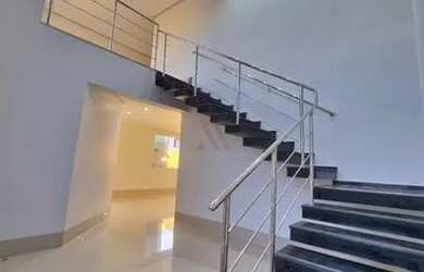 Imagem 2: Sobrado 3 suítes com piscina no Jardins Bolonha em Goiânia