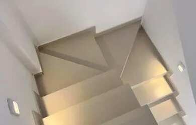 Imagem 7: Primeira Locação Casa triplex de condomínio em fino acabamento a 7...