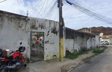 Imagem: A casa possui 1 Dormitório, 1 Banheiro e 50m² de Área e está