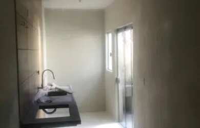 Imagem: A casa possui 2 Dormitórios, 1 Banheiro, 1 Vaga na garagem