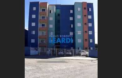 Imagem: O apartamento possui 3 Dormitórios, 1 Banheiro, 1 Vaga na garagem