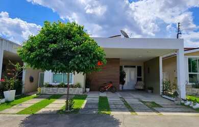 Imagem: A casa em condomínio possui 3 Dormitórios, 4 Banheiros, 2