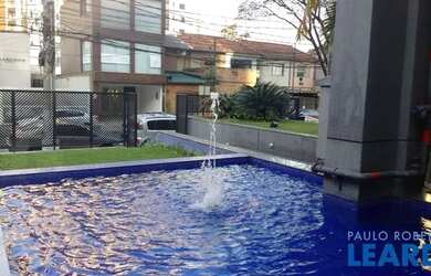 Imagem: O depósito possui 2 Vagas na garagem, 109m² de Área e está