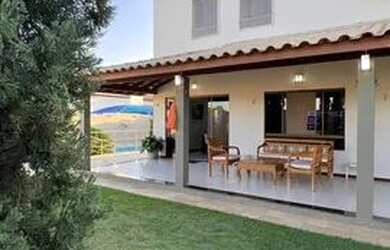 Imagem: A casa em condomínio possui 3 Dormitórios, 5 Banheiros, 4