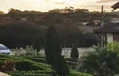 Imagem: O apartamento possui 2 Dormitórios, 2 Vagas na garagem e está