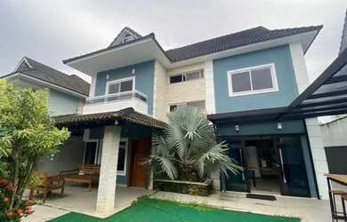 Imagem: A casa em condomínio possui 4 Dormitórios, 5 Banheiros, 3