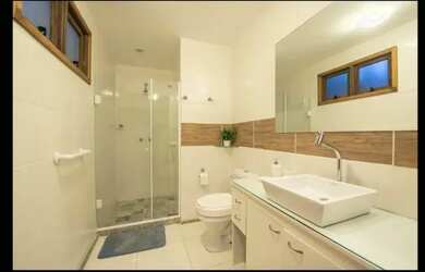 Imagem 9: casa com piscina em condominio na Barra Itanhangá RJ