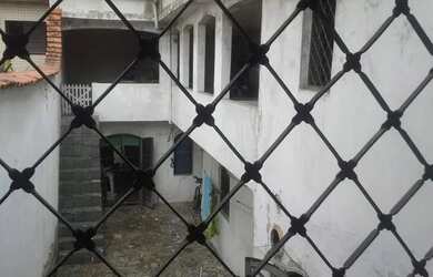 Imagem: A casa possui 3 Dormitórios, 3 Banheiros, 3 Vagas na garagem