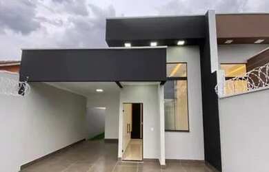 Imagem: A casa à venda possui 3 Dormitórios, 2 Banheiros, 2 Vagas