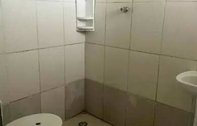 Imagem: A casa possui 2 Dormitórios, 2 Banheiros, 1 Vaga na garagem