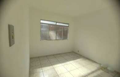 Imagem: O apartamento possui 1 Dormitório e 1 Banheiro e está localizado