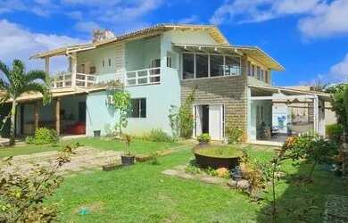 Imagem: A casa possui 5 Dormitórios, 5 Banheiros, 350m² de Área e