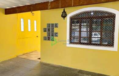 Imagem: A casa possui 3 Dormitórios, 4 Banheiros, 2 Vagas na garagem