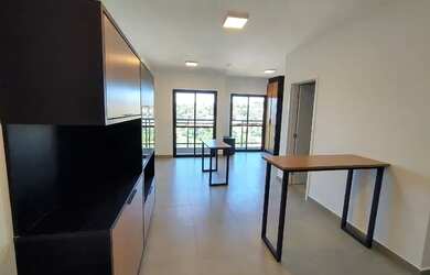 Imagem: O apartamento possui 1 Dormitório, 1 Banheiro, 1 Vaga na garagem