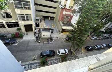 Imagem: O apartamento possui 1 Dormitório, 1 Banheiro, 35m² de Área