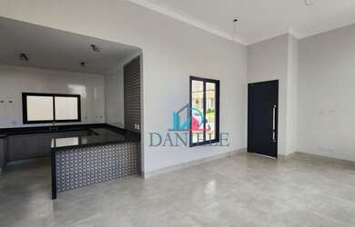 Imagem: A casa em condomínio possui 3 Dormitórios, 4 Banheiros, 4