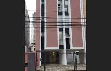 Imagem: O apartamento possui 1 Dormitório, 1 Banheiro, 44m² de Área