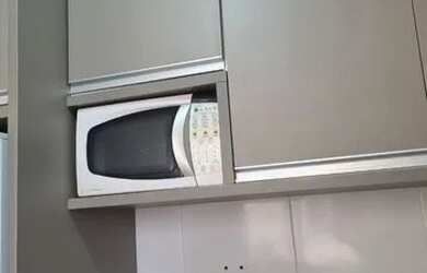 Imagem: O apartamento possui 2 Dormitórios, 1 Banheiro, 1 Vaga na garagem