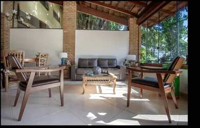 Imagem 2: casa com piscina em condominio na Barra Itanhangá RJ