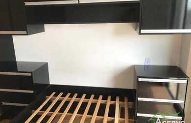 Imagem: O apartamento possui 2 Dormitórios, 1 Banheiro, 1 Vaga na garagem