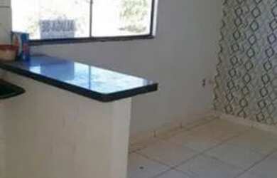 Imagem: A casa possui 2 Dormitórios, 1 Banheiro, 1 Vaga na garagem