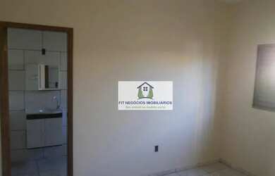 Imagem: A casa possui 3 Dormitórios, 1 Banheiro, 3 Vagas na garagem