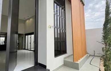 Imagem: A casa em condomínio possui 4 Dormitórios, 5 Banheiros, 4