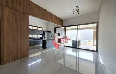 Imagem: A casa em condomínio possui 4 Dormitórios, 5 Banheiros, 4