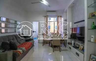 Imagem: O apartamento possui 2 Dormitórios, 1 Banheiro e 82m² de Área