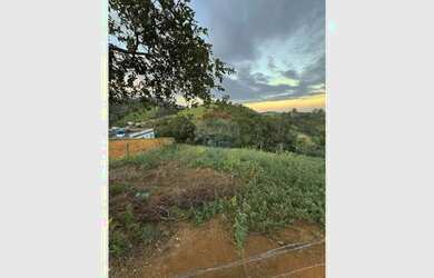 Imagem: O terreno possui 240m² de Área, Imóvel novo e está localizado