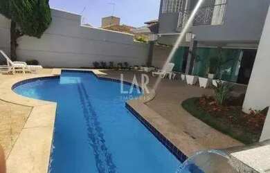 Imagem: A casa em condomínio possui 4 Dormitórios, 5 Banheiros, 4