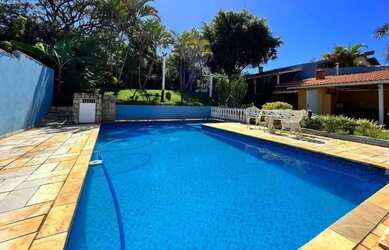 Imagem: Linda Chácara em Condomínio Atibaia/SP Localização privilegiada!