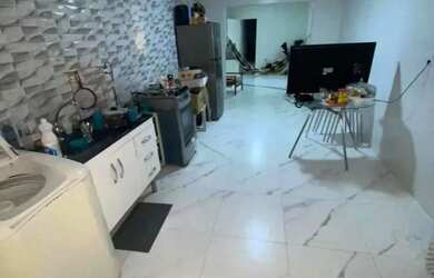 Imagem: A casa possui 2 Dormitórios, 3 Banheiros, 1 Vaga na garagem