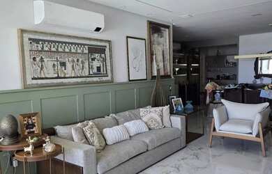 Imagem: O apartamento possui 4 Dormitórios, 4 Banheiros, 3 Vagas na