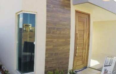 Imagem: A casa possui 1 Dormitório e está localizado em Centro, Parnamirim