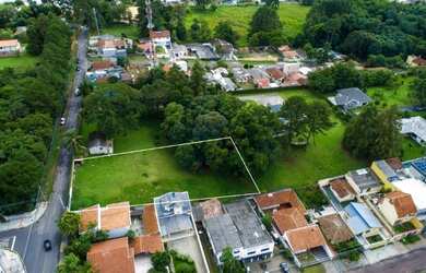 Imagem: O terreno possui 900m² de Área e está localizado em Mossunguê