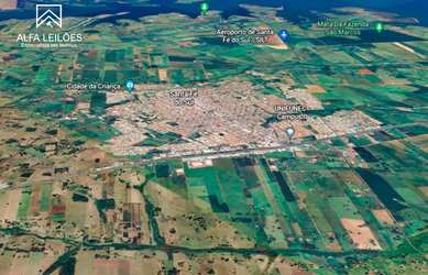 Imagem: O terreno possui 90.000m² de Área e está localizado em Santa