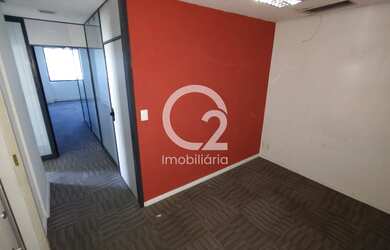 Imagem: O depósito possui 1 Vaga na garagem, 80m² de Área e está